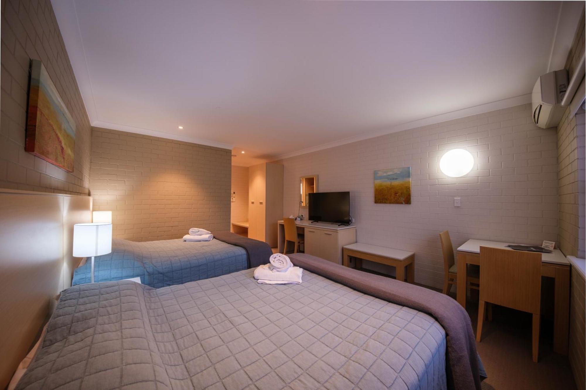 Imperial Motel Боурал Экстерьер фото